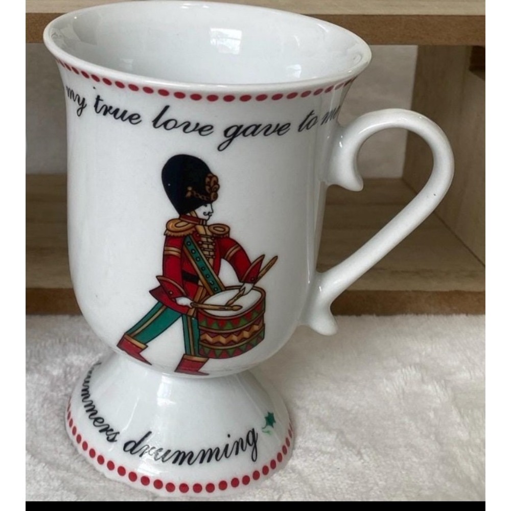 Domestications 1994 12 Days of Christmas Footed Mug Twelve Drummers Drumming